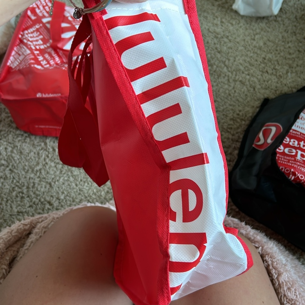 LuluLemon small bags used - Picture 6 of 9